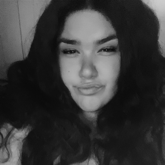 Meet your Posher, Chelee - Picture 1 of 1